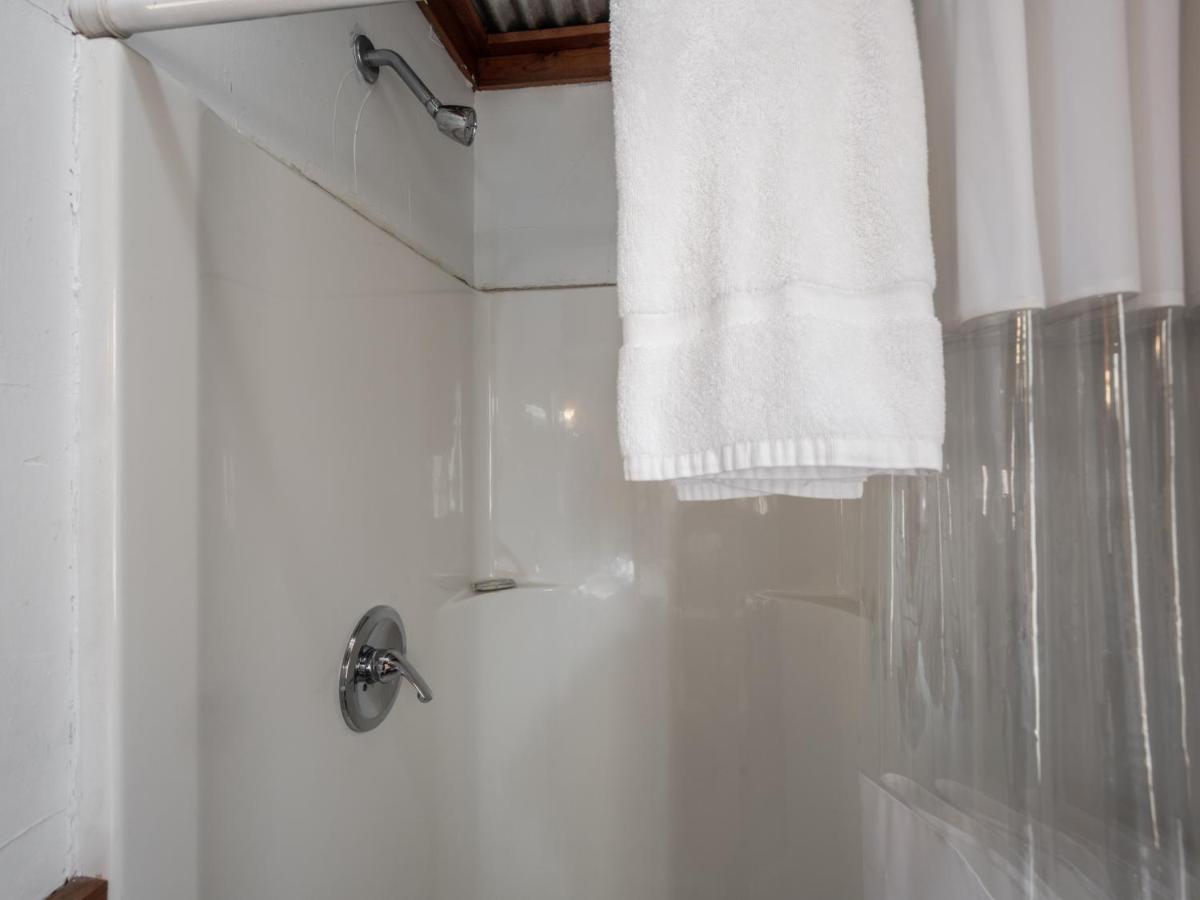 Apache Village 2, King Studio, Midtown, Sleeps 2 Ruidoso Exterior foto
