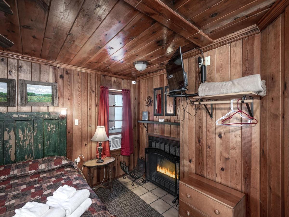 Apache Village 2, King Studio, Midtown, Sleeps 2 Ruidoso Exterior foto